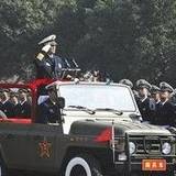 图文:海军司令员吴胜利检阅海工大学员