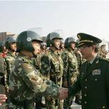 吴双战上将视察驻扬武警部队要求维护稳定促进和谐